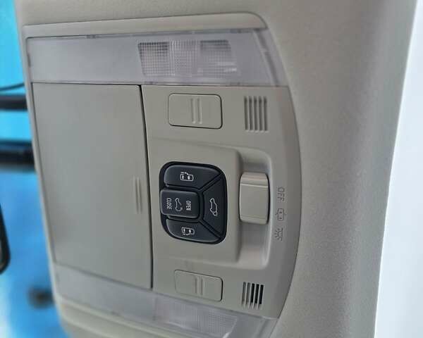 Белый Тойота Веллфаир, объемом двигателя 2.4 л и пробегом 81 тыс. км за 23000 $, фото 30 на Automoto.ua