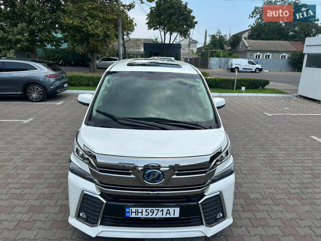 Белый Тойота Веллфаир, объемом двигателя 2.5 л и пробегом 80 тыс. км за 35990 $, фото 2 на Automoto.ua