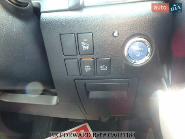 Білий Тойота Веллфаір, об'ємом двигуна 2.5 л та пробігом 126 тис. км за 33900 $, фото 39 на Automoto.ua