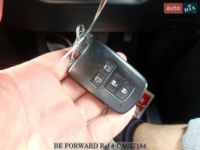 Білий Тойота Веллфаір, об'ємом двигуна 2.5 л та пробігом 126 тис. км за 33900 $, фото 38 на Automoto.ua