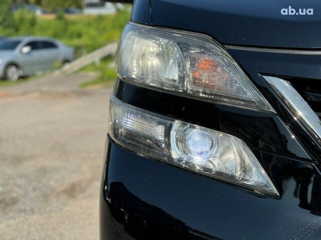Черный Тойота Веллфаир, объемом двигателя 2.4 л и пробегом 82 тыс. км за 15490 $, фото 2 на Automoto.ua