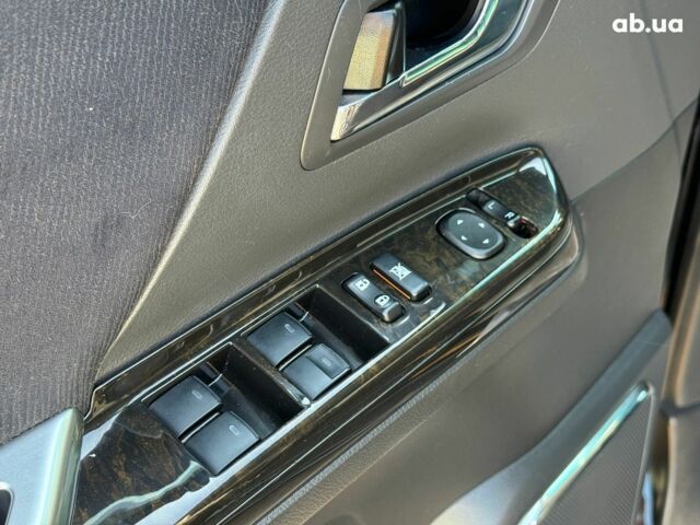 Черный Тойота Веллфаир, объемом двигателя 2.4 л и пробегом 82 тыс. км за 15490 $, фото 15 на Automoto.ua