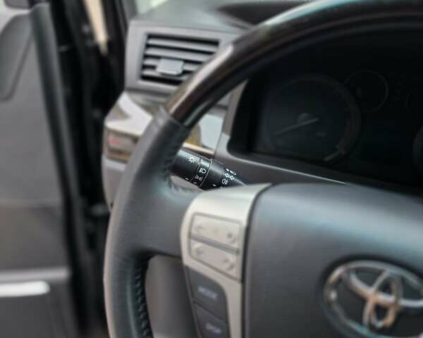 Черный Тойота Веллфаир, объемом двигателя 2.4 л и пробегом 96 тыс. км за 18000 $, фото 21 на Automoto.ua