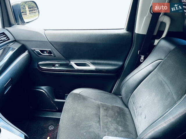 Черный Тойота Веллфаир, объемом двигателя 2.4 л и пробегом 77 тыс. км за 16900 $, фото 45 на Automoto.ua