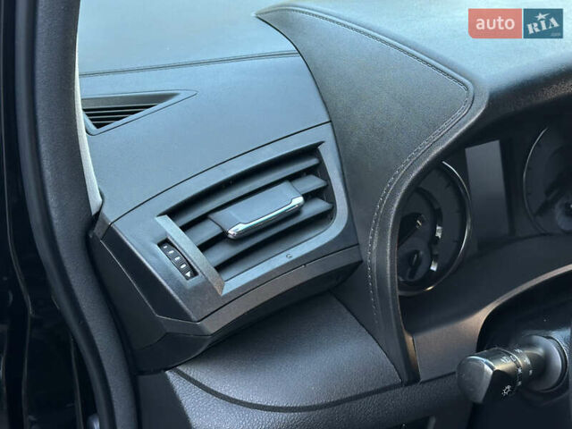 Черный Тойота Веллфаир, объемом двигателя 2.49 л и пробегом 90 тыс. км за 29900 $, фото 46 на Automoto.ua