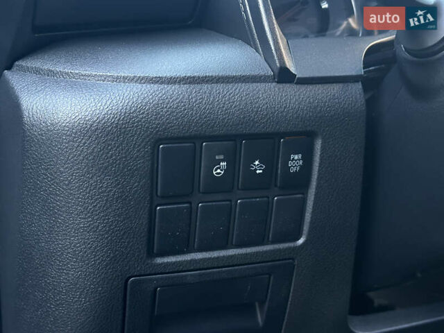 Черный Тойота Веллфаир, объемом двигателя 2.49 л и пробегом 90 тыс. км за 29900 $, фото 45 на Automoto.ua