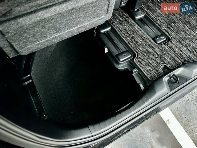 Черный Тойота Веллфаир, объемом двигателя 2.5 л и пробегом 92 тыс. км за 39000 $, фото 35 на Automoto.ua