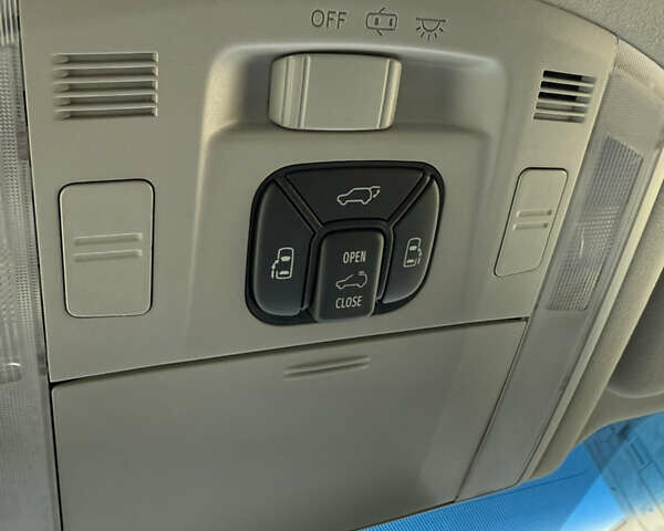 Фіолетовий Тойота Веллфаір, об'ємом двигуна 2.4 л та пробігом 117 тис. км за 21600 $, фото 43 на Automoto.ua