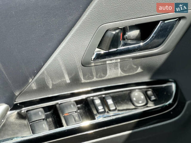 Фиолетовый Тойота Веллфаир, объемом двигателя 2.4 л и пробегом 77 тыс. км за 17600 $, фото 17 на Automoto.ua