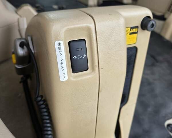 Серый Тойота Веллфаир, объемом двигателя 2.4 л и пробегом 91 тыс. км за 18500 $, фото 50 на Automoto.ua