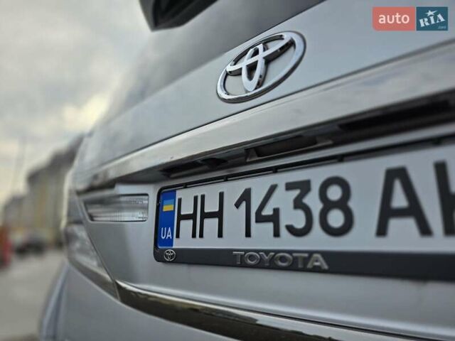 Серый Тойота Веллфаир, объемом двигателя 2.4 л и пробегом 91 тыс. км за 18500 $, фото 18 на Automoto.ua