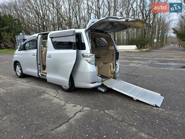 Серый Тойота Веллфаир, объемом двигателя 2.4 л и пробегом 91 тыс. км за 18500 $, фото 4 на Automoto.ua