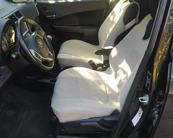 Черный Тойота Verso-S, объемом двигателя 1.3 л и пробегом 294 тыс. км за 6500 $, фото 9 на Automoto.ua