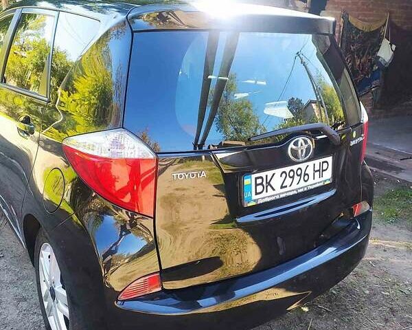 Черный Тойота Verso-S, объемом двигателя 1.3 л и пробегом 294 тыс. км за 6500 $, фото 8 на Automoto.ua