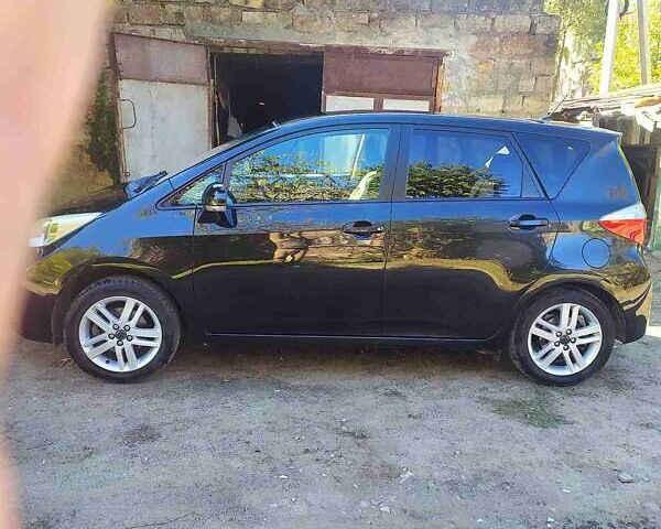 Черный Тойота Verso-S, объемом двигателя 1.3 л и пробегом 294 тыс. км за 6500 $, фото 3 на Automoto.ua