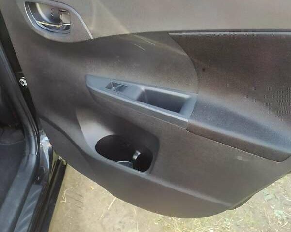 Черный Тойота Verso-S, объемом двигателя 1.3 л и пробегом 294 тыс. км за 6500 $, фото 31 на Automoto.ua