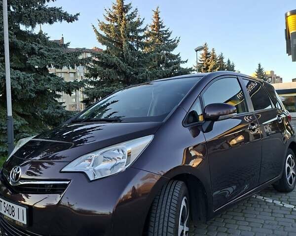 Фіолетовий Тойота Verso-S, об'ємом двигуна 1.36 л та пробігом 244 тис. км за 8999 $, фото 13 на Automoto.ua