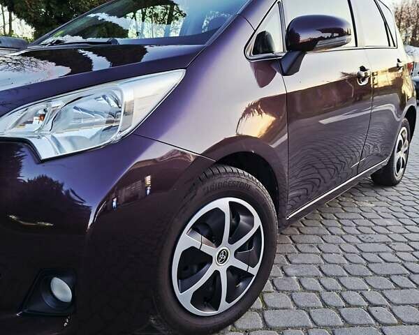 Фіолетовий Тойота Verso-S, об'ємом двигуна 1.36 л та пробігом 244 тис. км за 8999 $, фото 8 на Automoto.ua