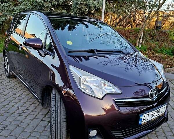 Фіолетовий Тойота Verso-S, об'ємом двигуна 1.36 л та пробігом 244 тис. км за 8999 $, фото 12 на Automoto.ua