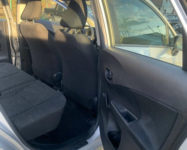 Серый Тойота Verso-S, объемом двигателя 1.33 л и пробегом 31 тыс. км за 9500 $, фото 15 на Automoto.ua