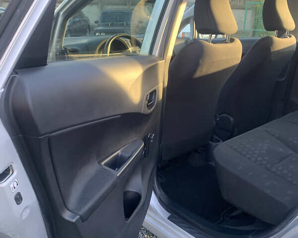 Серый Тойота Verso-S, объемом двигателя 1.3 л и пробегом 31 тыс. км за 9400 $, фото 14 на Automoto.ua