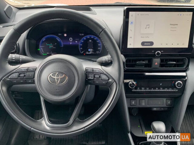 Белый Тойота Yaris Cross, объемом двигателя 1.5 л и пробегом 923 тыс. км за 32970 $, фото 8 на Automoto.ua