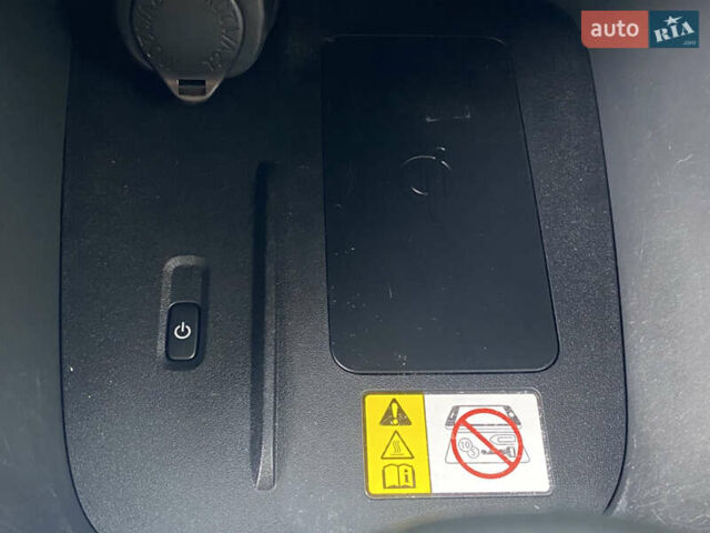 Белый Тойота Yaris Cross, объемом двигателя 1.5 л и пробегом 51 тыс. км за 23250 $, фото 28 на Automoto.ua