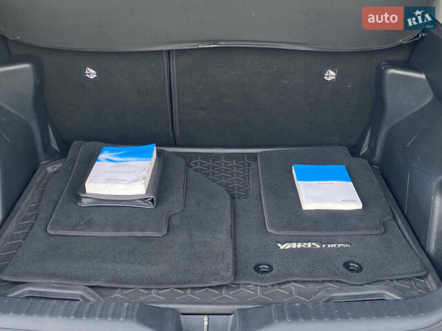 Белый Тойота Yaris Cross, объемом двигателя 1.5 л и пробегом 51 тыс. км за 23250 $, фото 32 на Automoto.ua