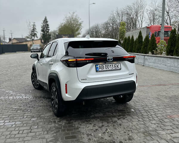 Білий Тойота Yaris Cross, об'ємом двигуна 1.49 л та пробігом 49 тис. км за 25000 $, фото 2 на Automoto.ua