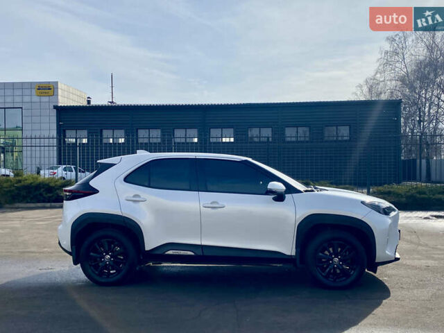 Белый Тойота Yaris Cross, объемом двигателя 1.5 л и пробегом 51 тыс. км за 23250 $, фото 8 на Automoto.ua