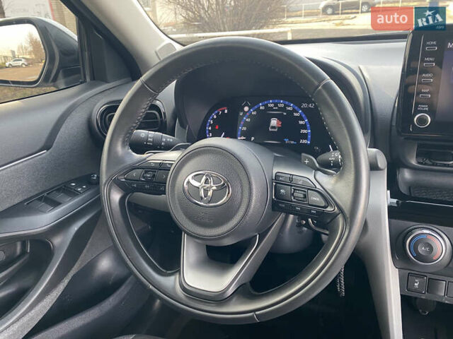 Белый Тойота Yaris Cross, объемом двигателя 1.5 л и пробегом 51 тыс. км за 23250 $, фото 41 на Automoto.ua