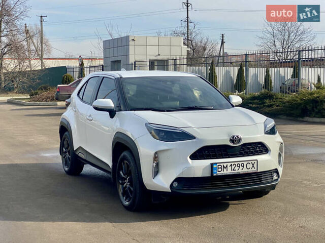 Белый Тойота Yaris Cross, объемом двигателя 1.5 л и пробегом 51 тыс. км за 23250 $, фото 4 на Automoto.ua