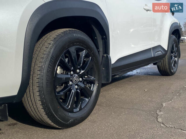 Белый Тойота Yaris Cross, объемом двигателя 1.5 л и пробегом 51 тыс. км за 23250 $, фото 17 на Automoto.ua