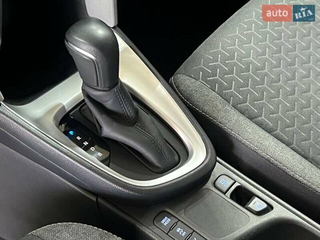 Белый Тойота Yaris Cross, объемом двигателя 1.49 л и пробегом 69 тыс. км за 24900 $, фото 15 на Automoto.ua