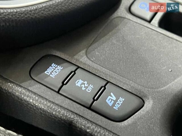 Белый Тойота Yaris Cross, объемом двигателя 1.49 л и пробегом 69 тыс. км за 24900 $, фото 16 на Automoto.ua