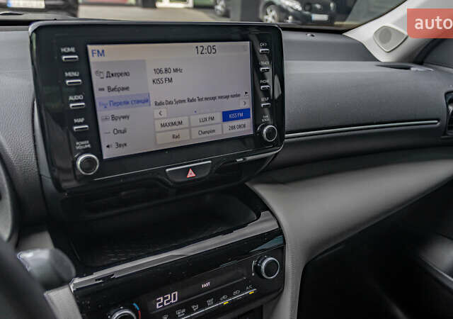 Білий Тойота Yaris Cross, об'ємом двигуна 1.49 л та пробігом 44 тис. км за 25300 $, фото 25 на Automoto.ua