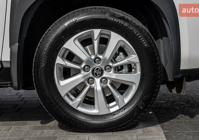 Білий Тойота Yaris Cross, об'ємом двигуна 1.49 л та пробігом 44 тис. км за 25300 $, фото 10 на Automoto.ua