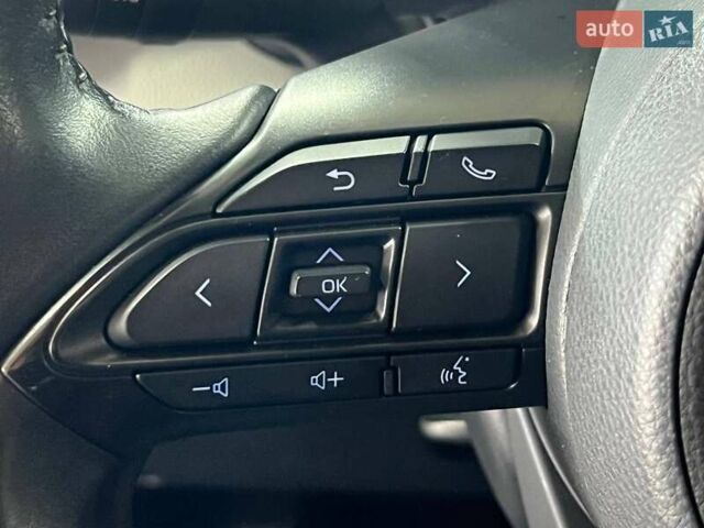 Белый Тойота Yaris Cross, объемом двигателя 1.49 л и пробегом 69 тыс. км за 24900 $, фото 21 на Automoto.ua