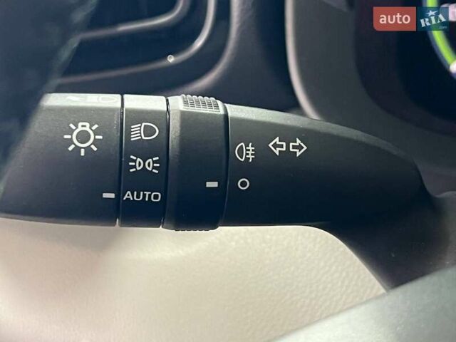 Белый Тойота Yaris Cross, объемом двигателя 1.49 л и пробегом 69 тыс. км за 24900 $, фото 22 на Automoto.ua