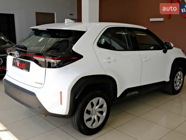 Белый Тойота Yaris Cross, объемом двигателя 1.5 л и пробегом 69 тыс. км за 25500 $, фото 23 на Automoto.ua
