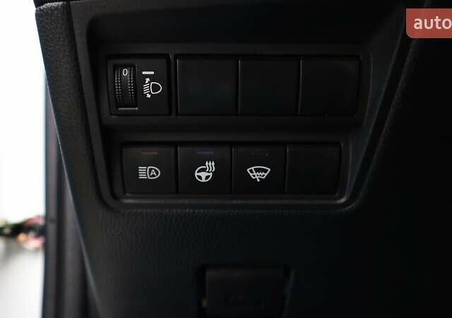 Белый Тойота Yaris Cross, объемом двигателя 1.49 л и пробегом 28 тыс. км за 28574 $, фото 21 на Automoto.ua