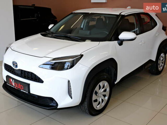 Белый Тойота Yaris Cross, объемом двигателя 1.5 л и пробегом 69 тыс. км за 25500 $, фото 4 на Automoto.ua