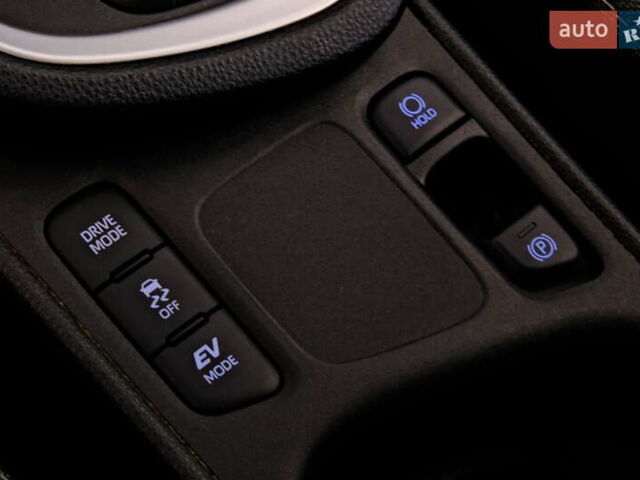 Белый Тойота Yaris Cross, объемом двигателя 1.5 л и пробегом 69 тыс. км за 25500 $, фото 45 на Automoto.ua