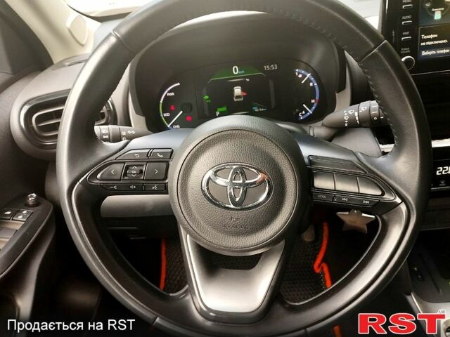 Белый Тойота Yaris Cross, объемом двигателя 1.5 л и пробегом 40 тыс. км за 23440 $, фото 12 на Automoto.ua