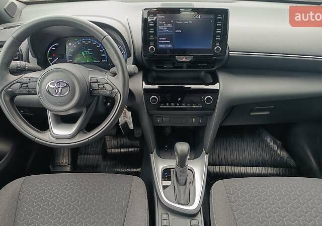 Білий Тойота Yaris Cross, об'ємом двигуна 1.49 л та пробігом 2 тис. км за 28943 $, фото 7 на Automoto.ua