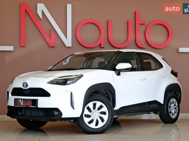Белый Тойота Yaris Cross, объемом двигателя 1.5 л и пробегом 69 тыс. км за 25500 $, фото 1 на Automoto.ua