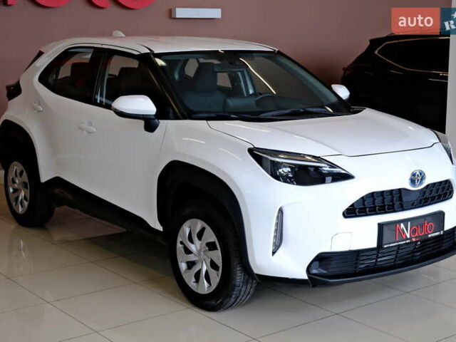 Белый Тойота Yaris Cross, объемом двигателя 1.5 л и пробегом 69 тыс. км за 25500 $, фото 7 на Automoto.ua