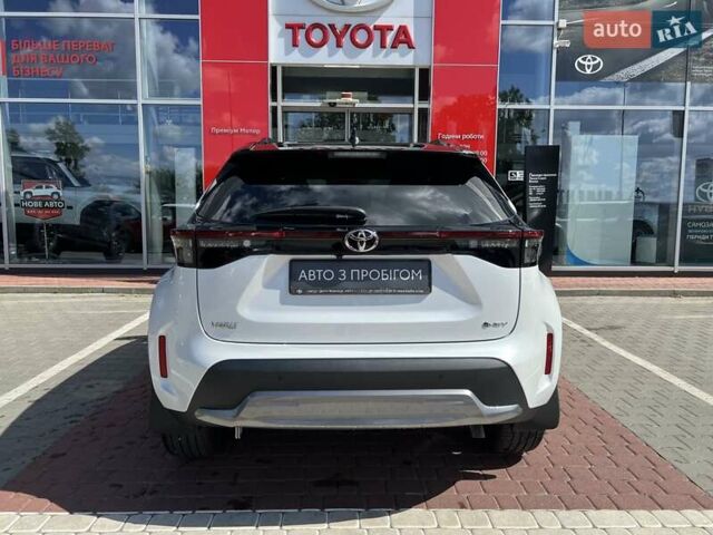 Белый Тойота Yaris Cross, объемом двигателя 1.49 л и пробегом 1 тыс. км за 33055 $, фото 6 на Automoto.ua