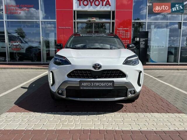 Белый Тойота Yaris Cross, объемом двигателя 1.49 л и пробегом 1 тыс. км за 33055 $, фото 1 на Automoto.ua