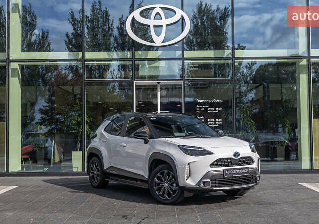 Белый Тойота Yaris Cross, объемом двигателя 1.49 л и пробегом 16 тыс. км за 30748 $, фото 20 на Automoto.ua